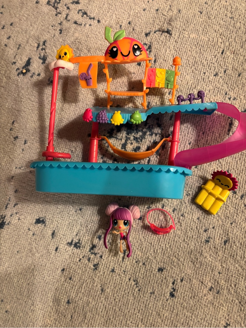 Kawaii Crush Juicy Bloom Water park play set